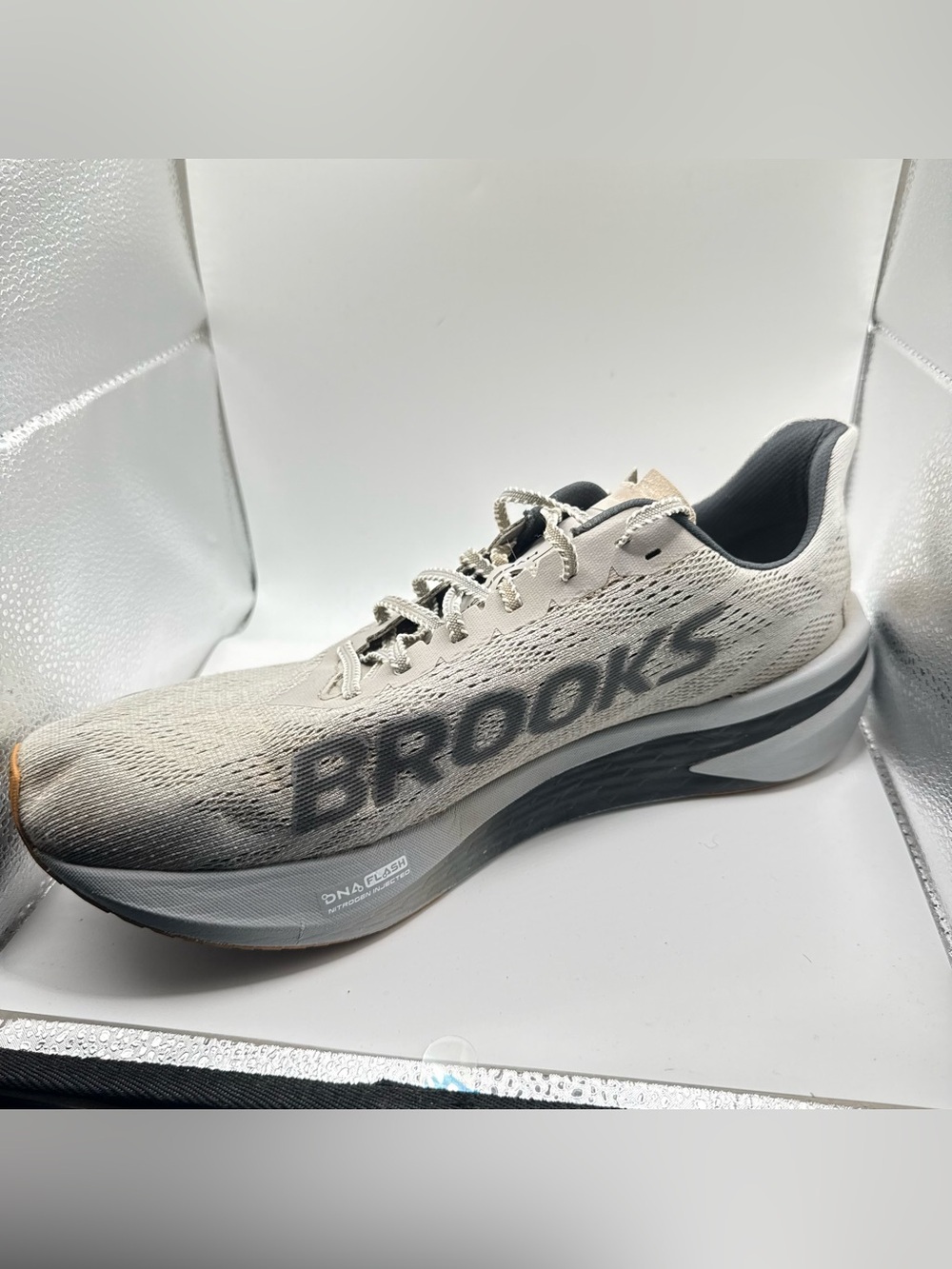 Brooks Men's Hyperion 2 Running Sneakers Sz 12.5